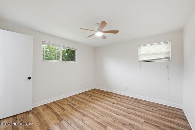 Building Photo - 388 Arora Blvd