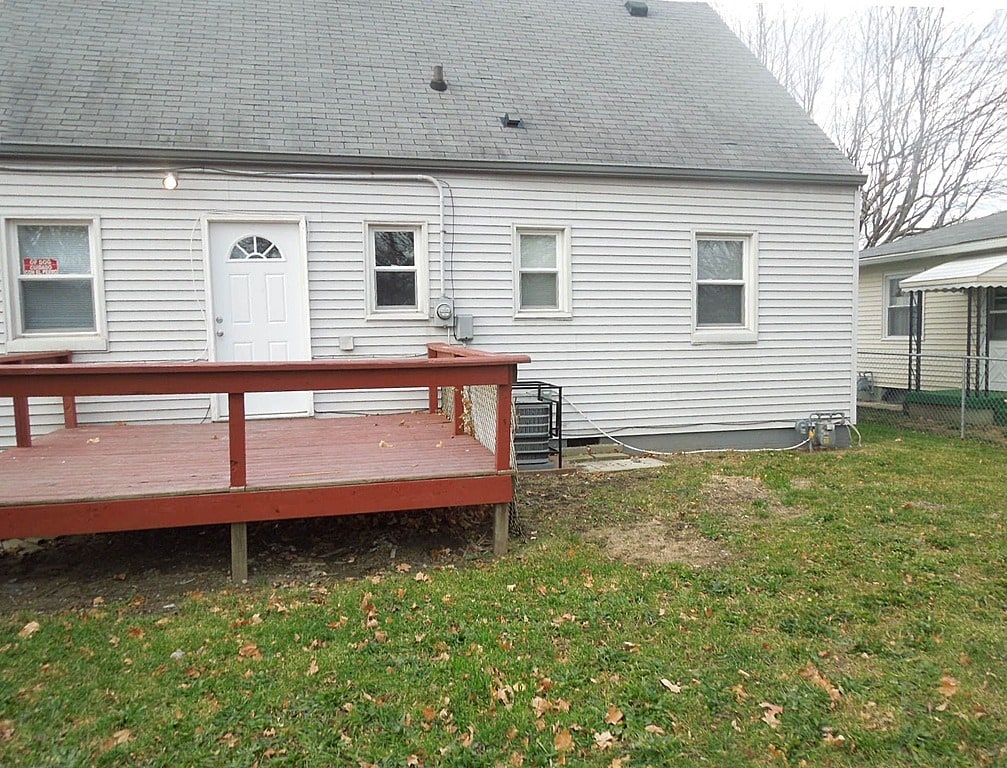 Deck in backyard - 367 S Bancroft St