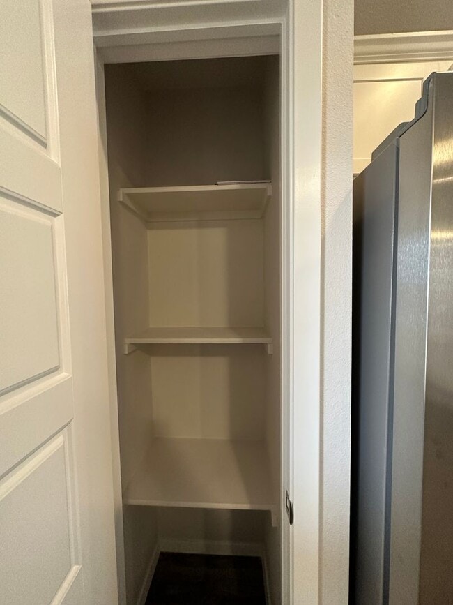 Building Photo - *Pre-leasing* Three Bedroom | Two Bath Hom...