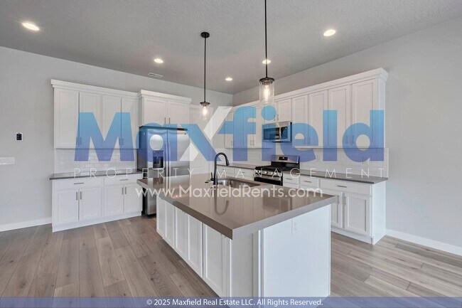 Building Photo - Brand New - Modern Living / 4BD 2.5 BTH 2GAR / Home in Lehi