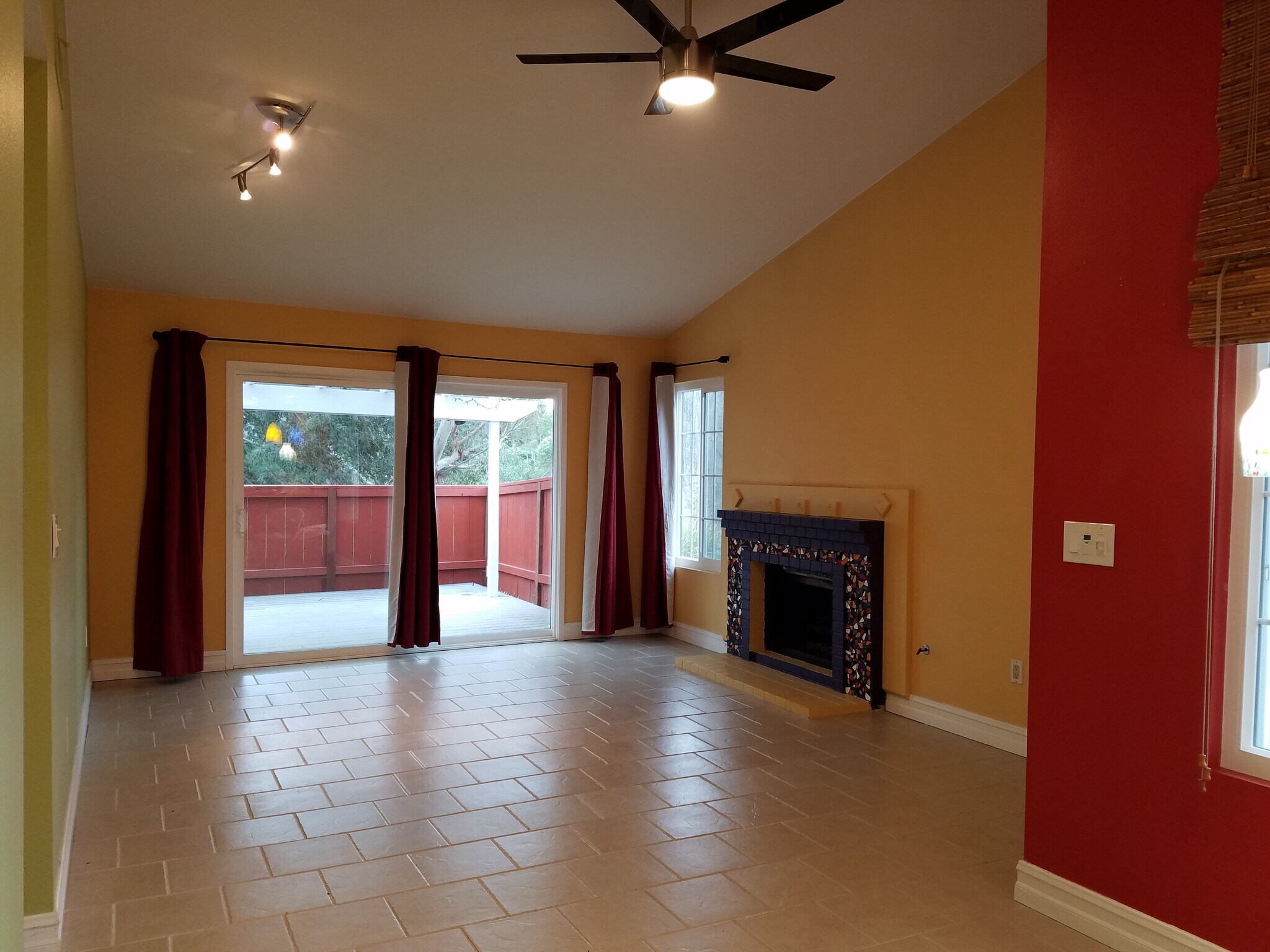 Living Room - 2831 Hillsboro Court