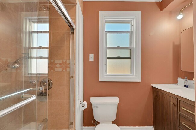 Building Photo - 30 Columbia Terrace