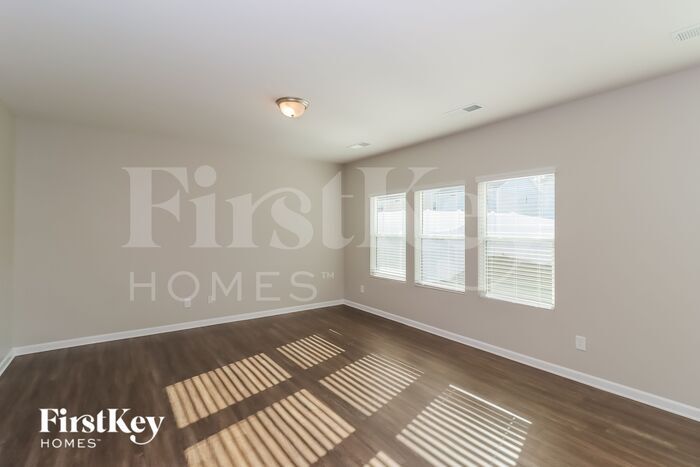 Building Photo - 7606 Wallace Farm Ln