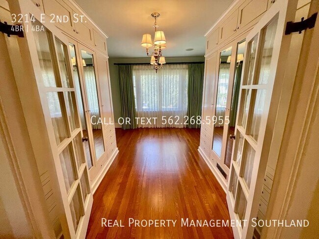 Building Photo - 4 BEDROOM 3 1/2 BATH ESTATE SITUATED IN PR...