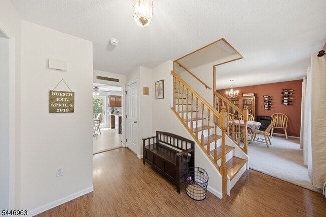 Building Photo - 2057 Lakeside Dr W