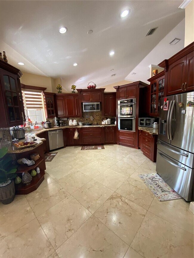 Building Photo - 531 NW 132nd Ave