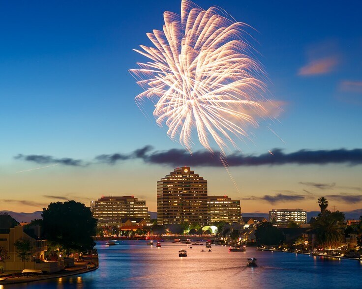 Private viewing location for 4th July firework - 769 Coronado Lane