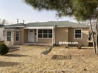 Building Photo - Charming 3 Bedroom 1 Bath Home