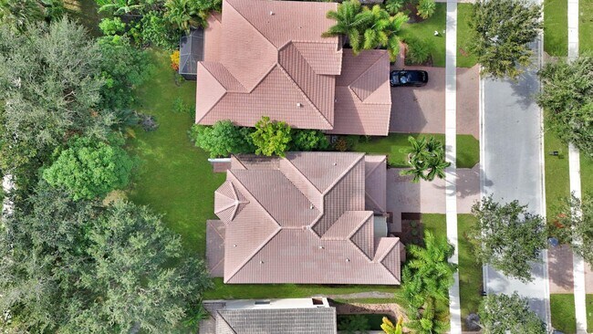 Building Photo - 8273 Emerald Winds Cir