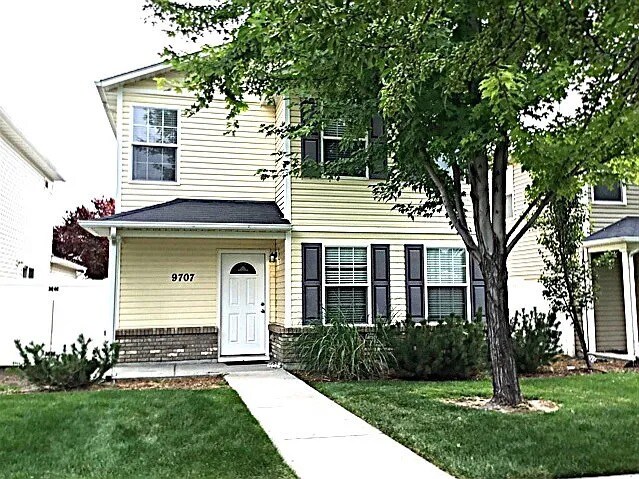 Primary Photo - 9707 W Brogan Dr