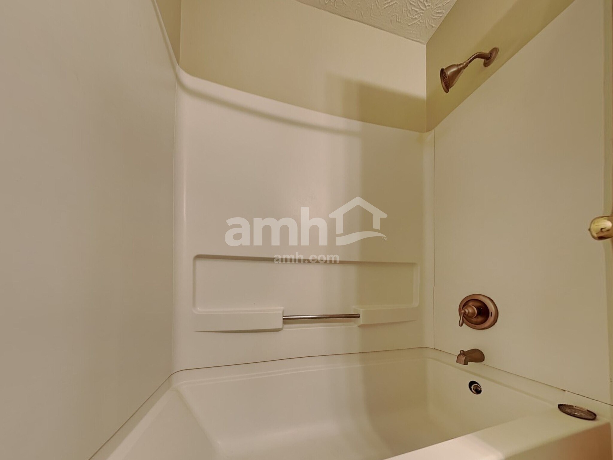 Building Photo - 670 Old Johnson Rd