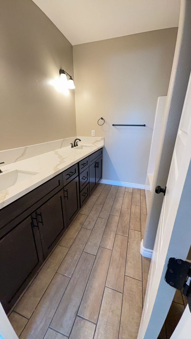 Building Photo - NEWER CONSTRUCTION 4 BEDROOM APPLE VALLEY HOME