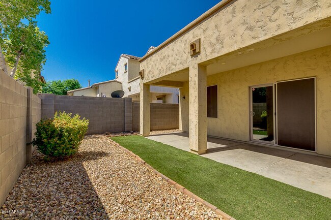 Building Photo - 7219 N 73rd Dr