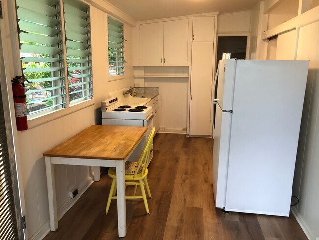 kitcheb - 2212 Wilder Ave