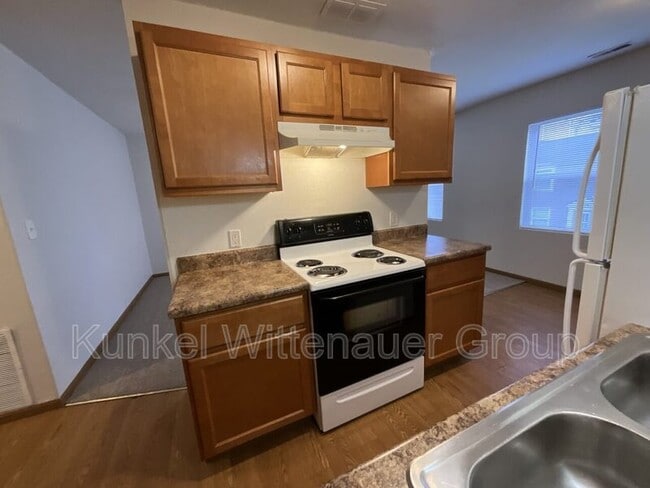 Building Photo - 1810 Jamestown Rd