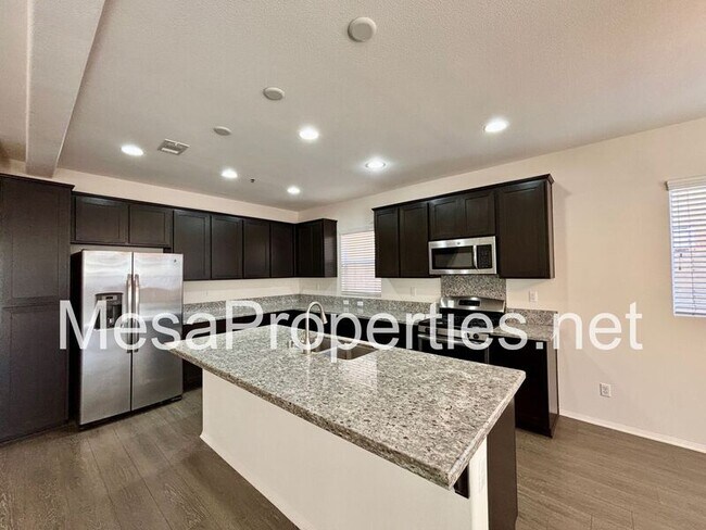 Building Photo - 6966 Madison Ln