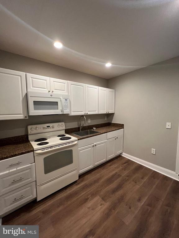 Building Photo - 1812 Rutland Ave