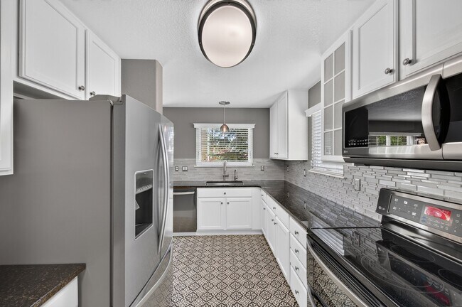 Building Photo - 22015 E Jamison Pl