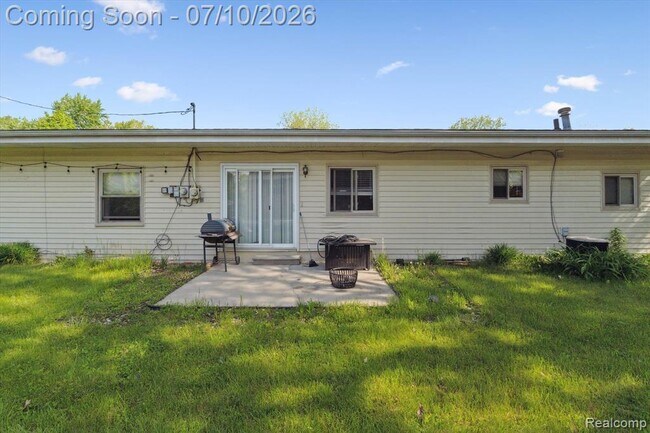 Building Photo - 500 Trombley Rd
