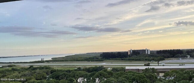 Building Photo - 735 Pilot Lane