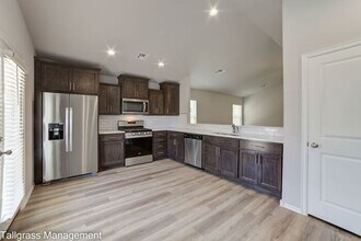 Building Photo - Beautiful 4/2.5/2 in Sand Springs! MOVE IN SPECIAL!