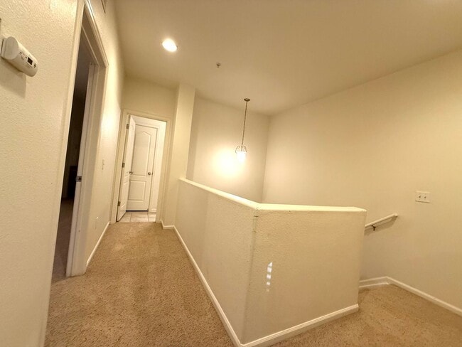 Building Photo - 2 bed/2.5 bath Townhome in Central Arvada ...