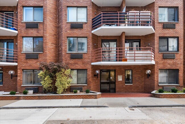 Building Photo - 119-40 Metropolitan Ave