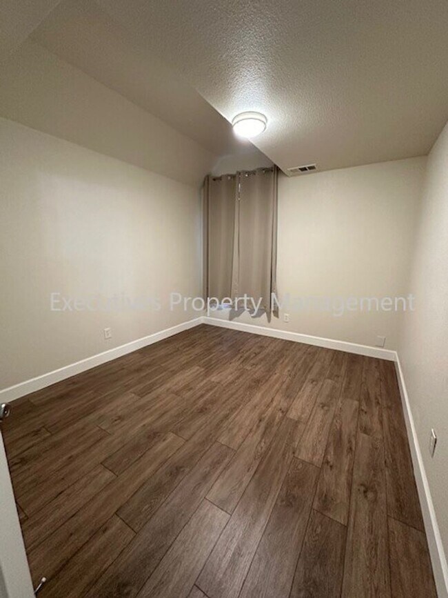 Building Photo - 3098 Aspen St