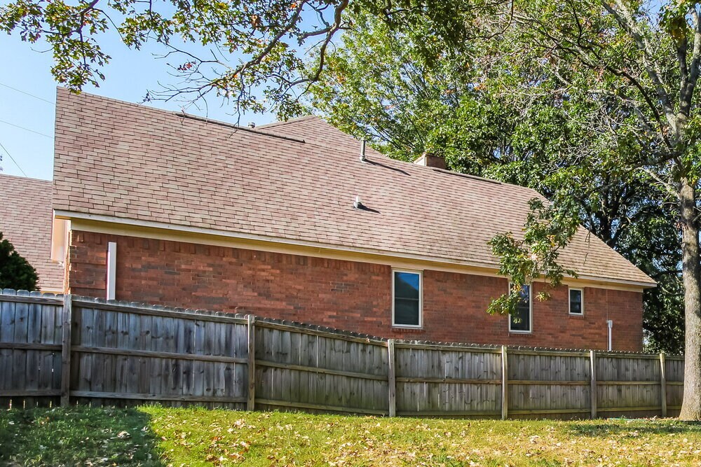 Building Photo - 9089 Hearth Stone Cove