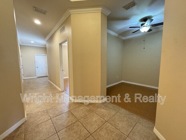 Building Photo - 2215 Parrot Fish Dr