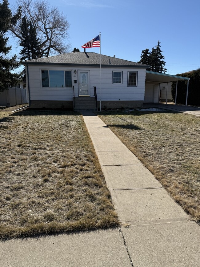 Building Photo - 3250 3rd Ave S