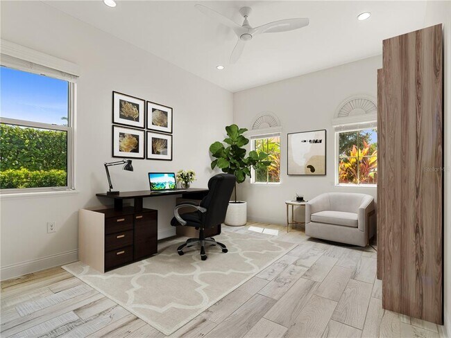 Building Photo - 10414 Royal Cypress Way