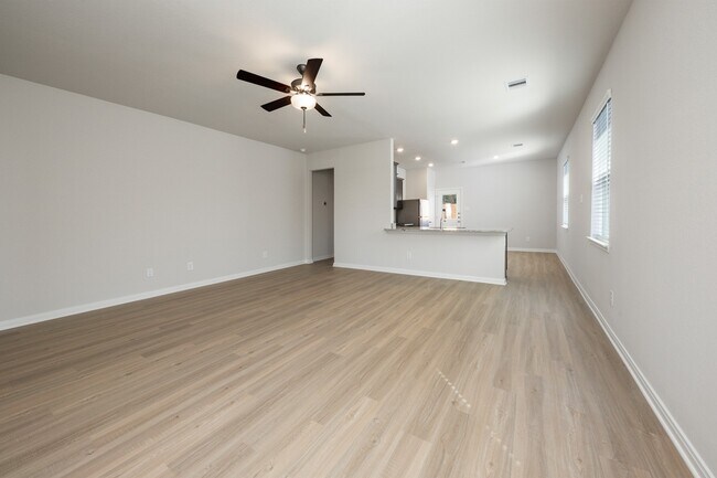 Building Photo - 15479 Maple Ter Dr