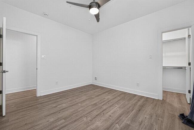 Building Photo - 1618 Ruthven St
