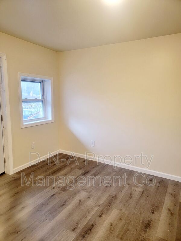 Building Photo - 3910 PA-447
