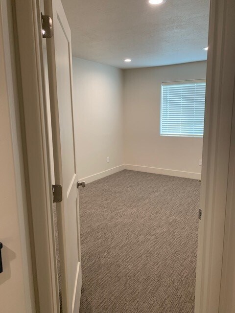 Building Photo - 88 E 250 N