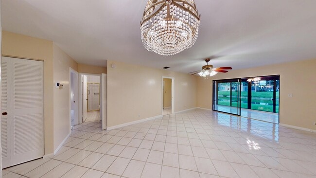 Building Photo - 121 Lake Paula Dr