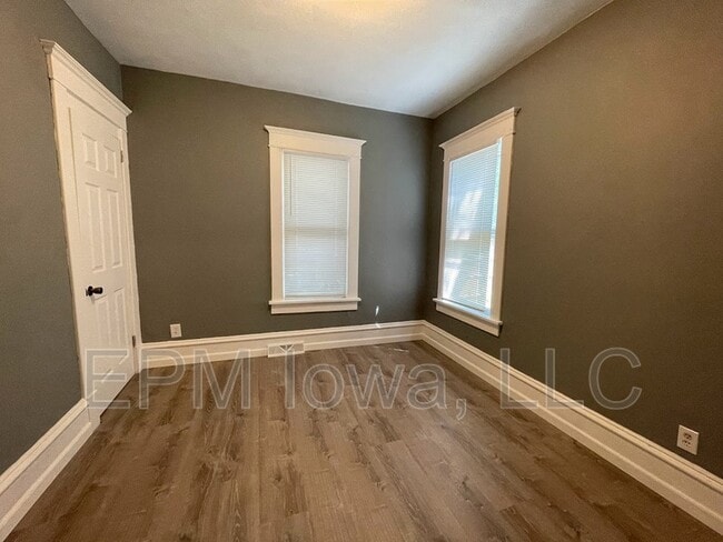 Building Photo - 1148 Columbia St