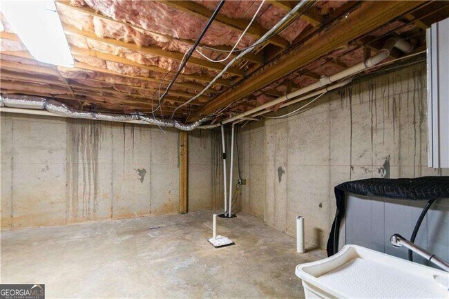 Building Photo - 8465 Bethel Ridge Ct