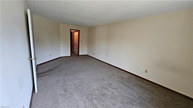 Building Photo - Kempsville Condo