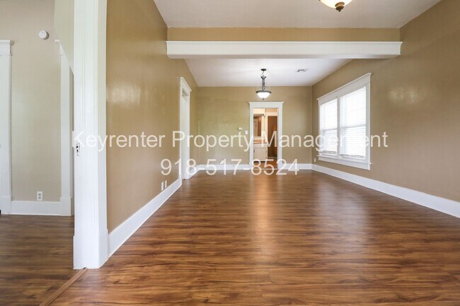 Building Photo - 412 N McKinley Ave