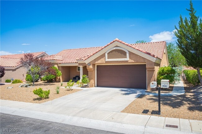 Building Photo - 2548 Tumble Brook Dr