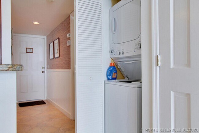 Building Photo - 2115 Windward Way