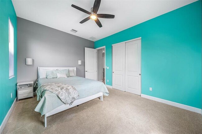 Building Photo - 15406 Goldfinch Cir