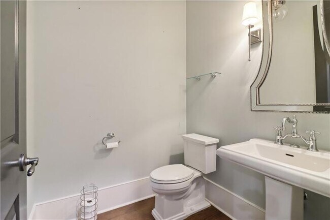 Building Photo - 211 Mount Vernon Hwy