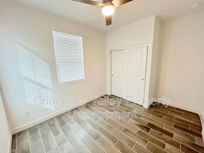 Building Photo - 41168 Emory Ln