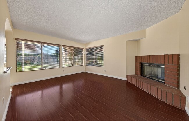 Building Photo - 3-Bedroom 2-Story Redlands Home with Big Backyard