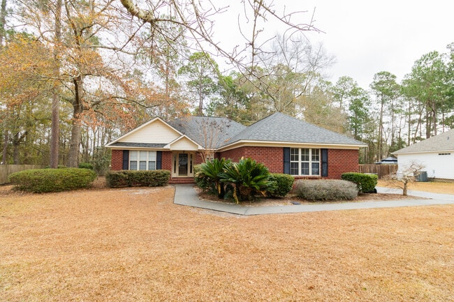 Building Photo - 104 Green Tree Ct