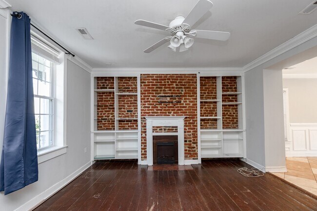 Building Photo - 706 Catherine St