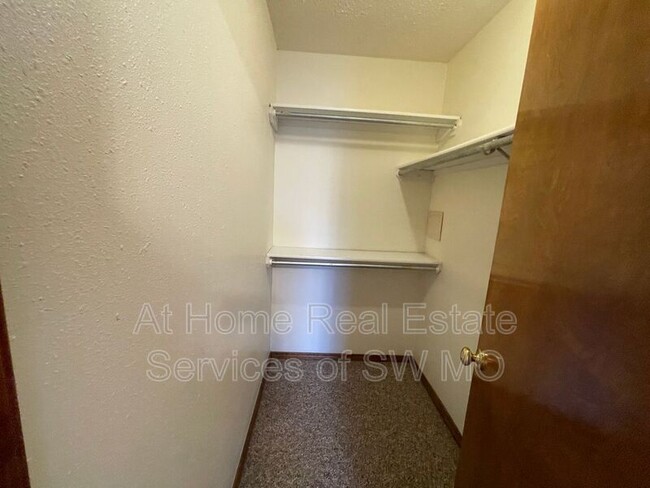Building Photo - 3110 W Morningside St
